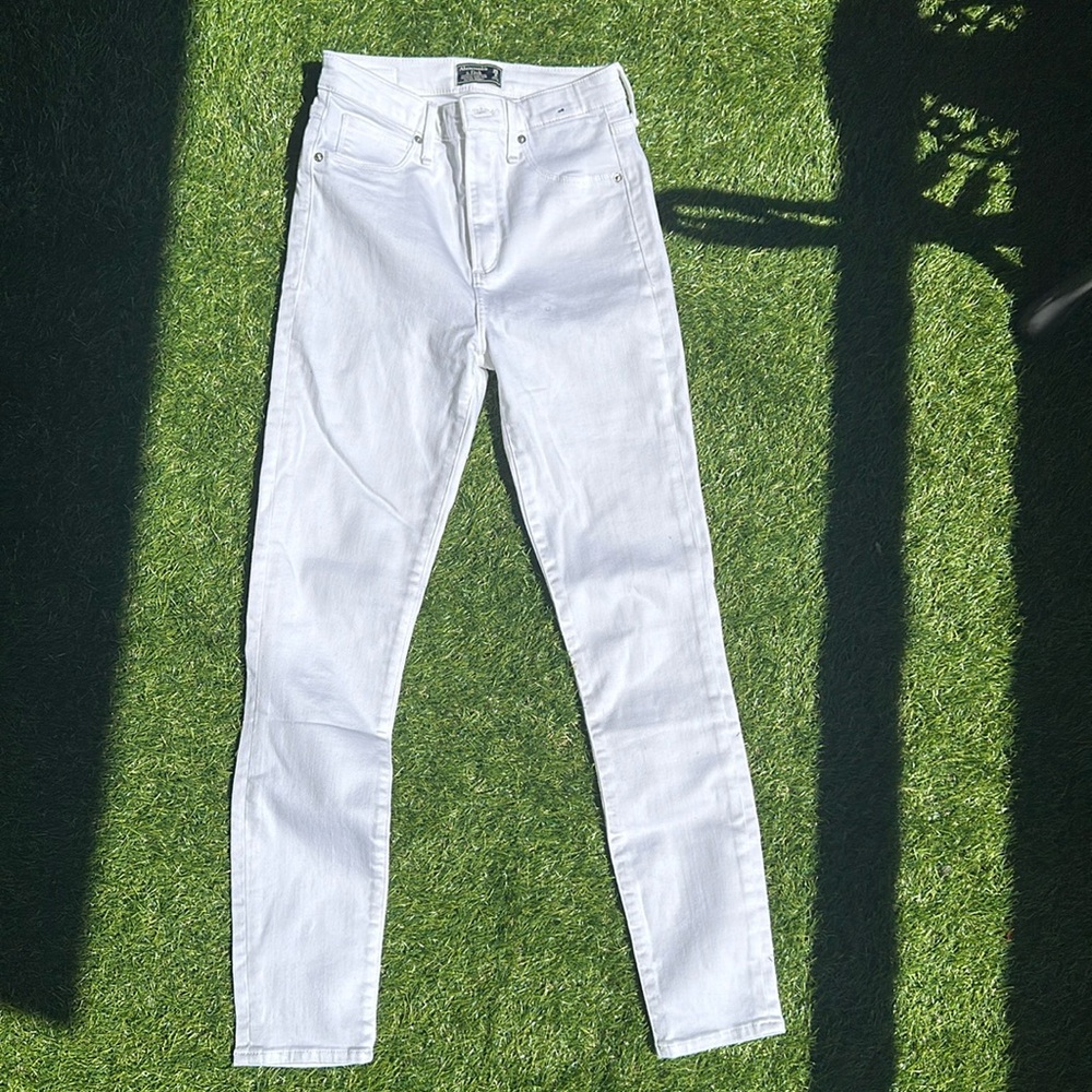 Abercrombie & Fitch High Rise Skinny Jean
